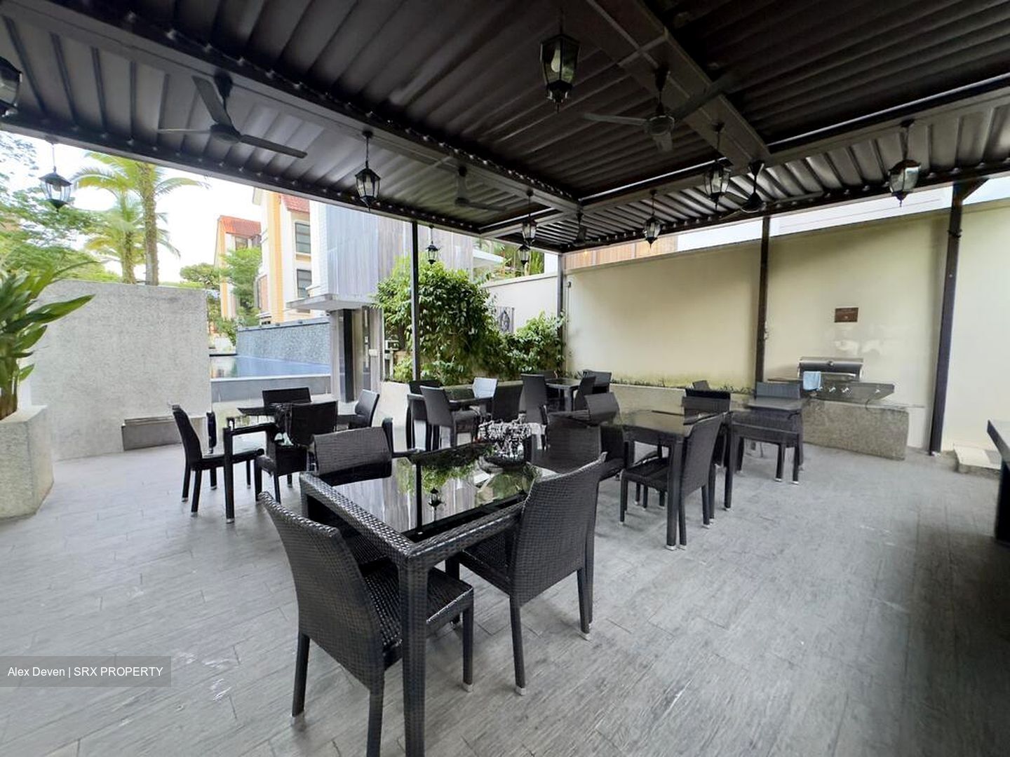 Holland Link (D10), Terrace #522817521